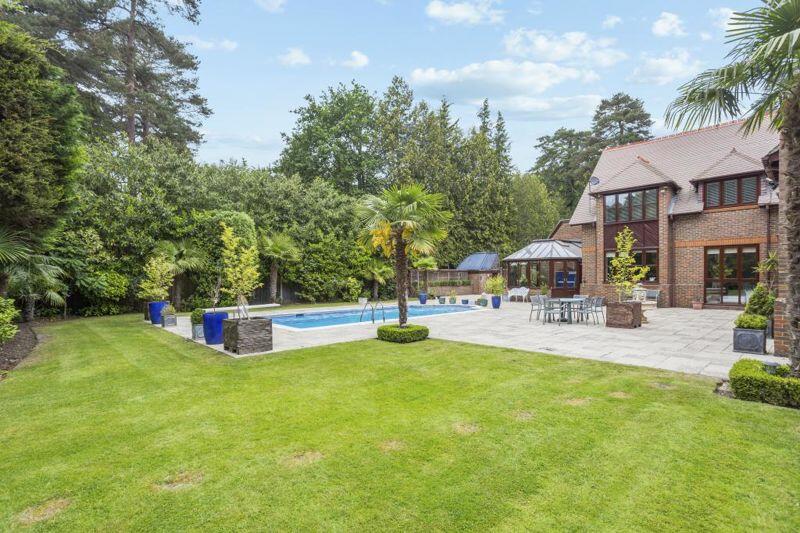 Garden/swimming pool