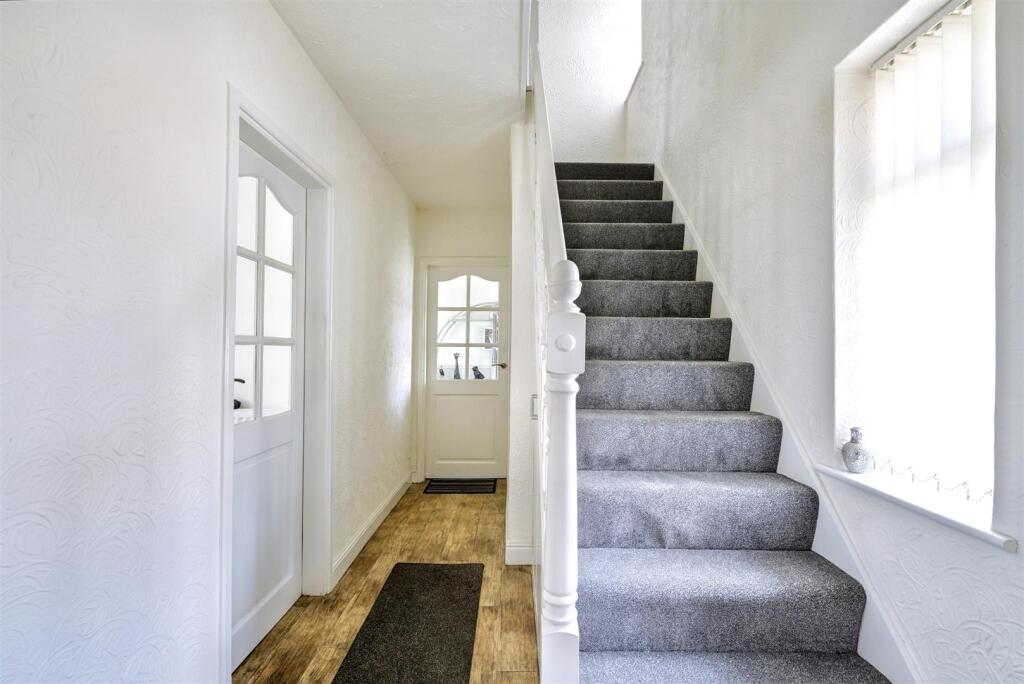 Hallway.jpeg