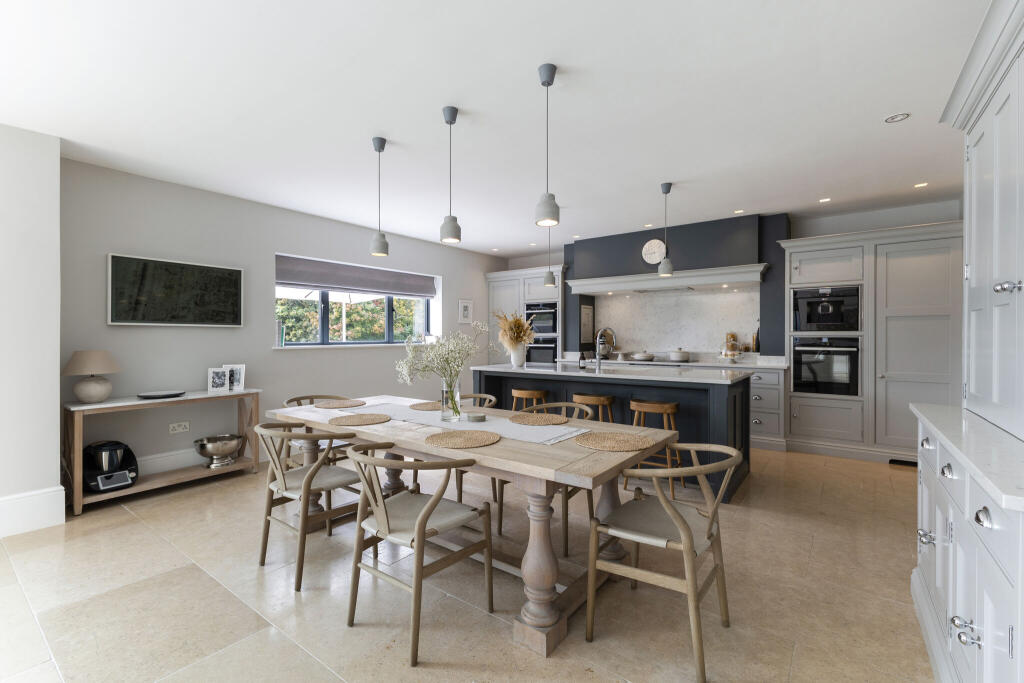Open Plan Kitchen/Dining Area