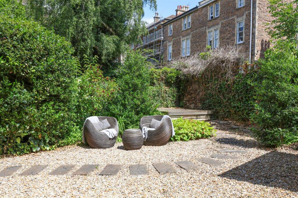 GF 13 Osborne Road 7.jpg