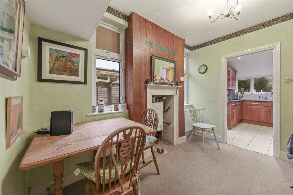 6 Pasture Close - SmFOU8nlxMNBO27Lr7SL.jpg