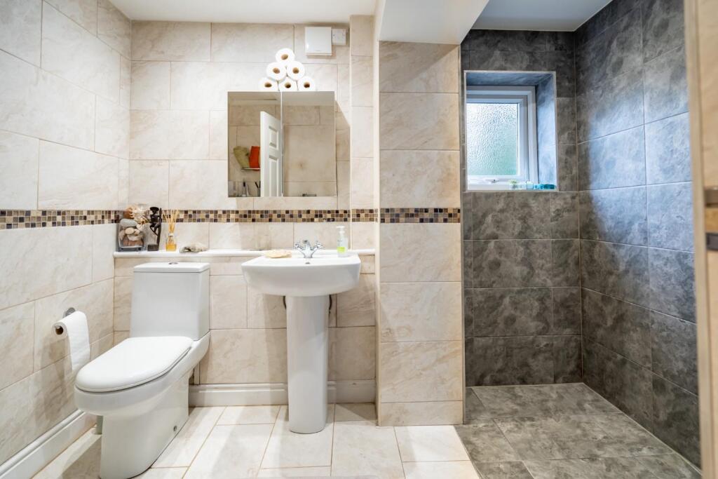 derwent court-10.jpg