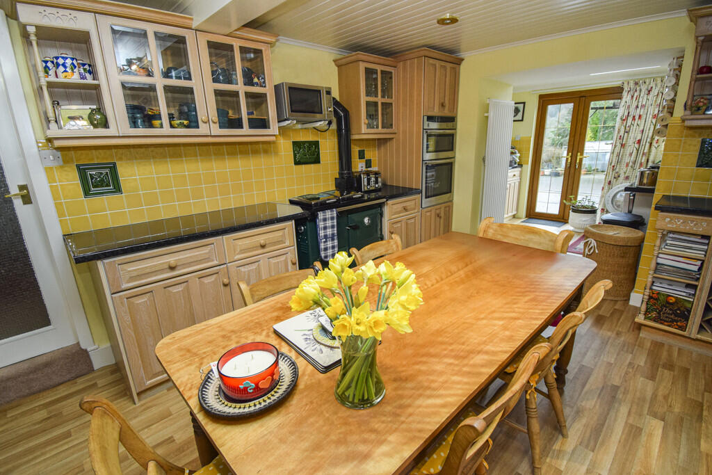 807524_2025030310...