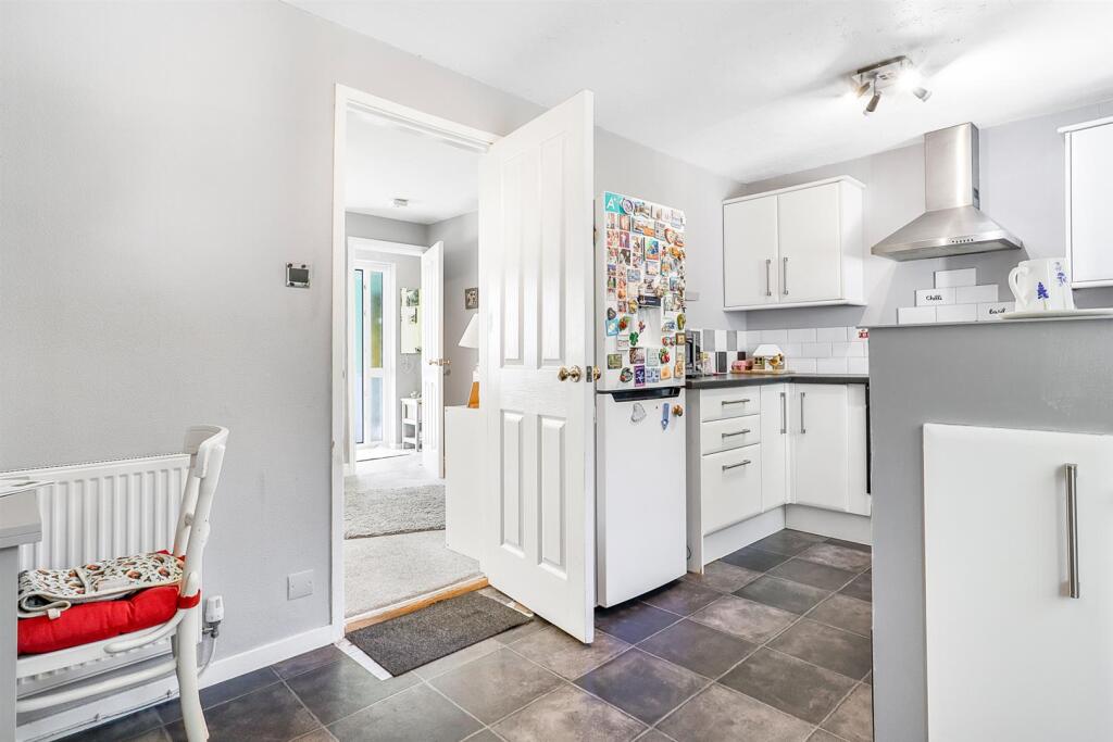 Kitchen/ Dining Room