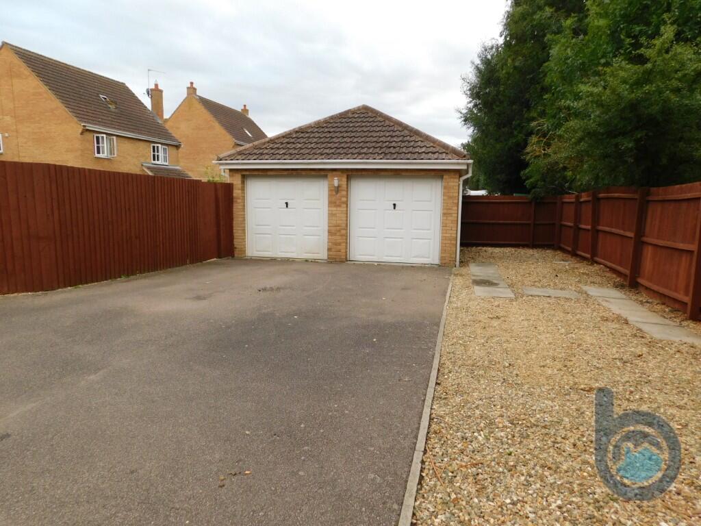 Parking / Garages