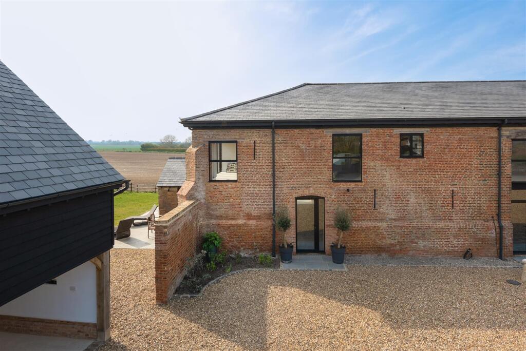 Lower Road, Teynham, Sittingbourne