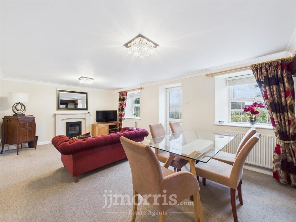 Living/Dining Room