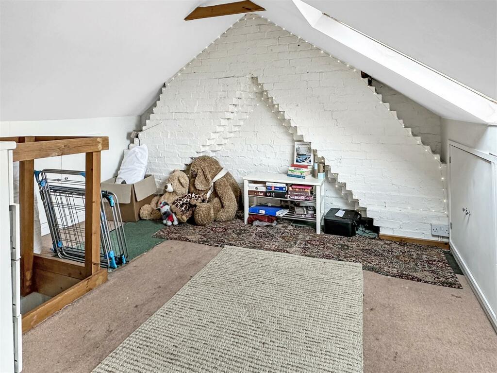 loft room.jpg