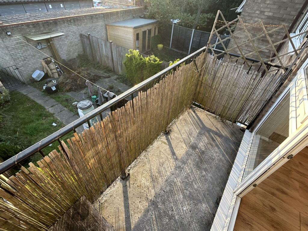 Balcony 2.jpeg