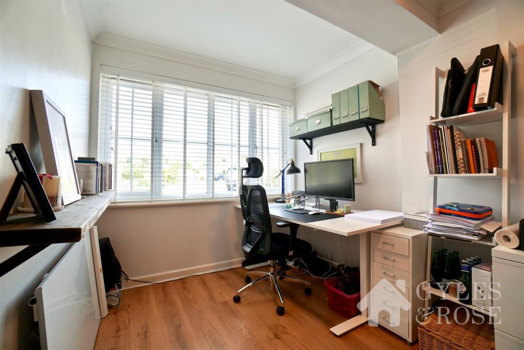 Study/Playroom/Dining room