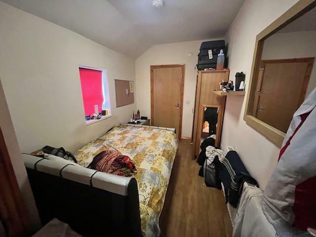 Bed3.jpg