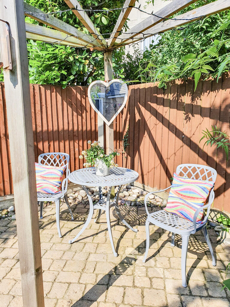 sitting area