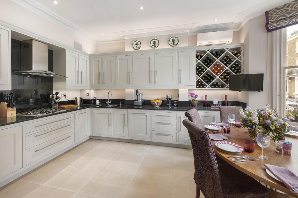 Kitchen/Dining