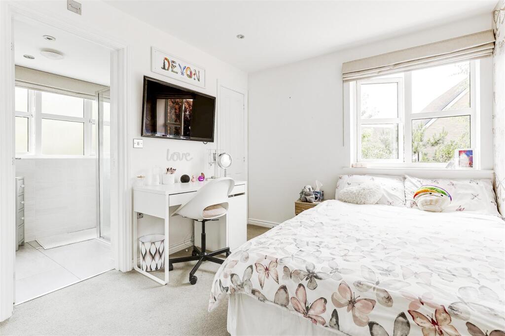 Bedroom two and ensuite.JPG