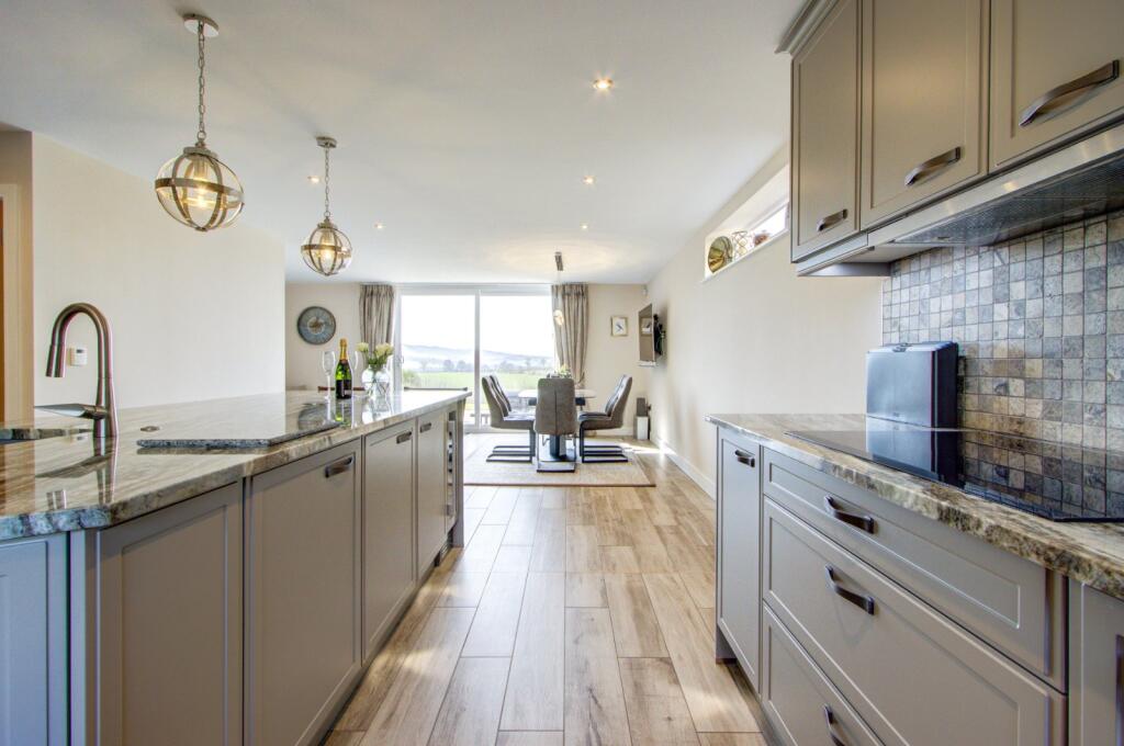 Kitchen 4