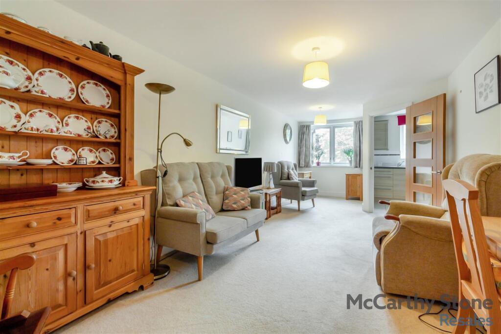 8659806-interior03.jpg