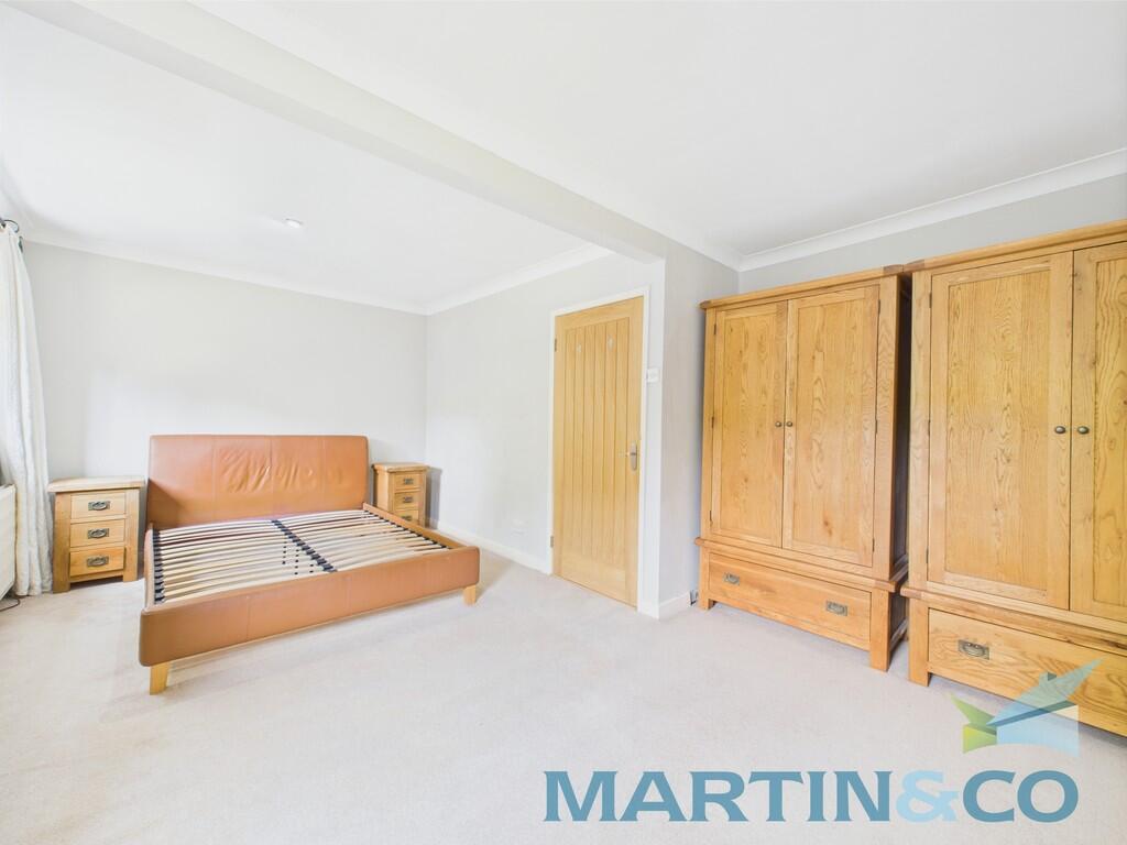 CAM01870G0-PR0168...