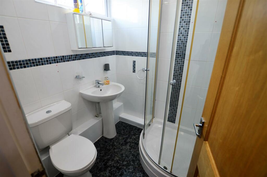 ShowerRoom.JPG