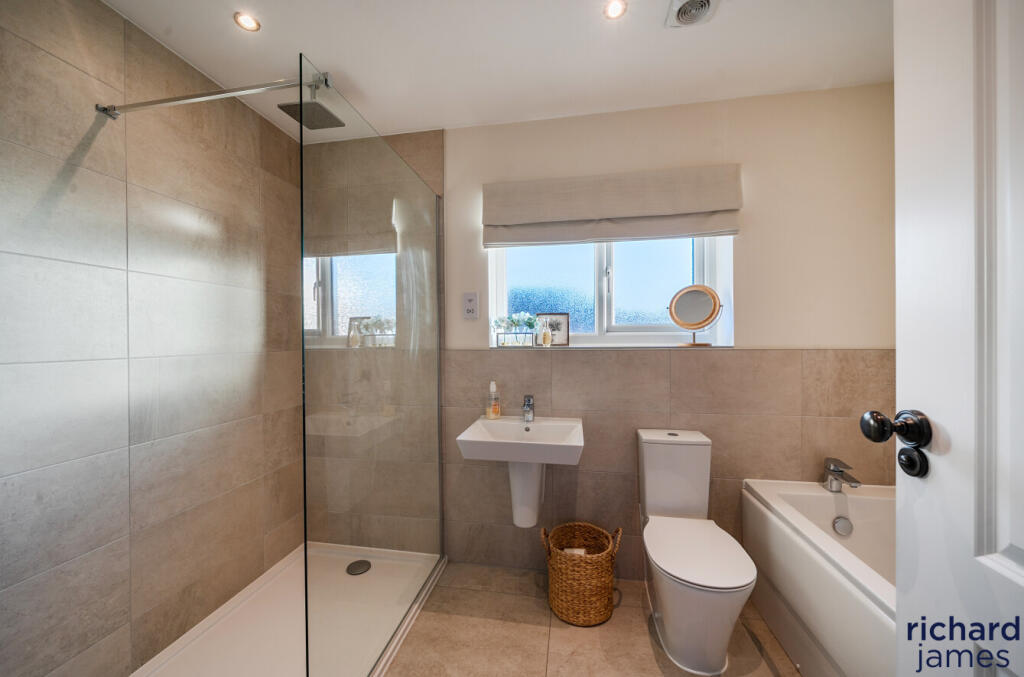 a76a8268ef4c40618fe5a10294788328