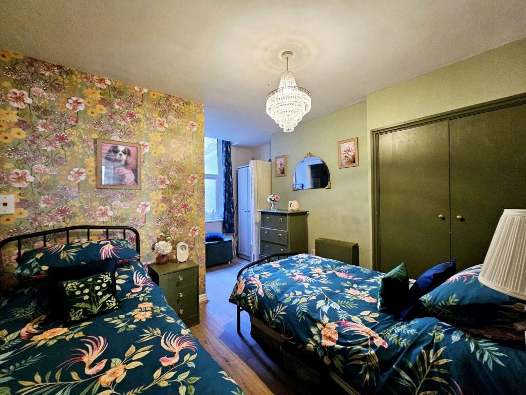 bd84dcf2-f6b6-4586-9d7c-ca1052acee49