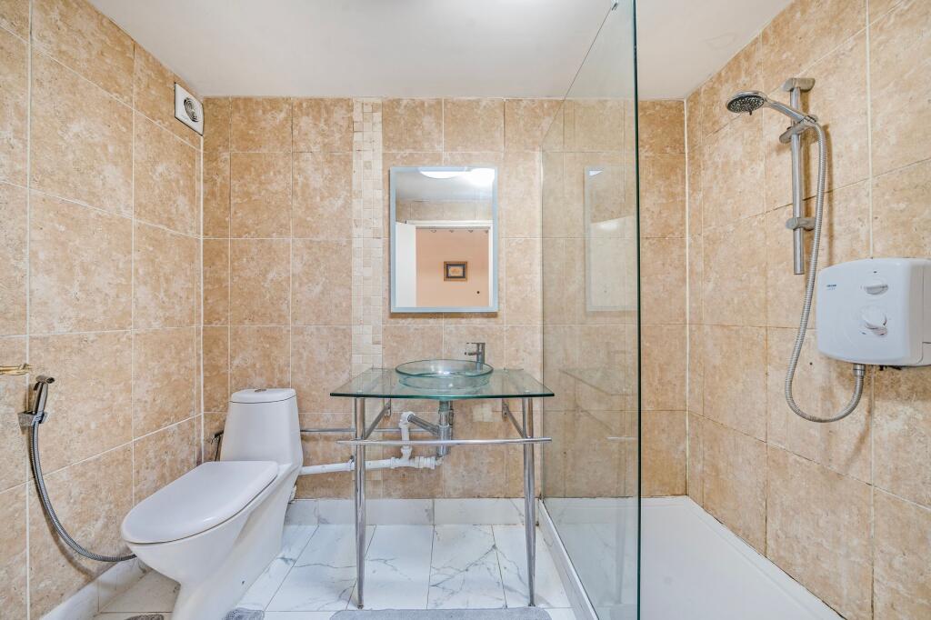 Annex shower room