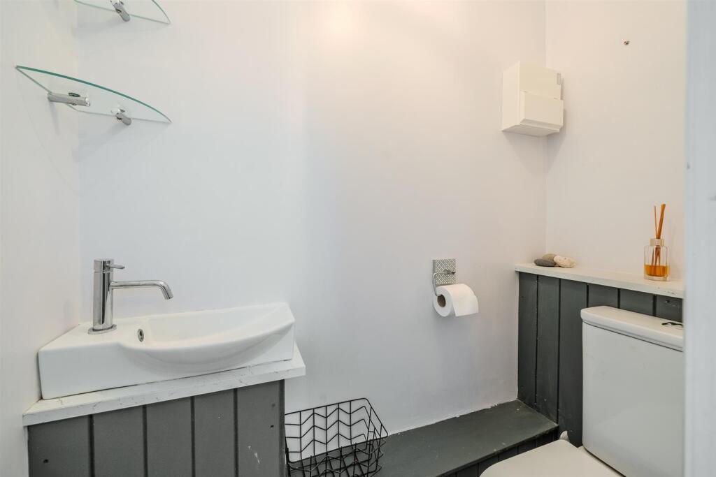 50 Salisbury Court-28.jpg