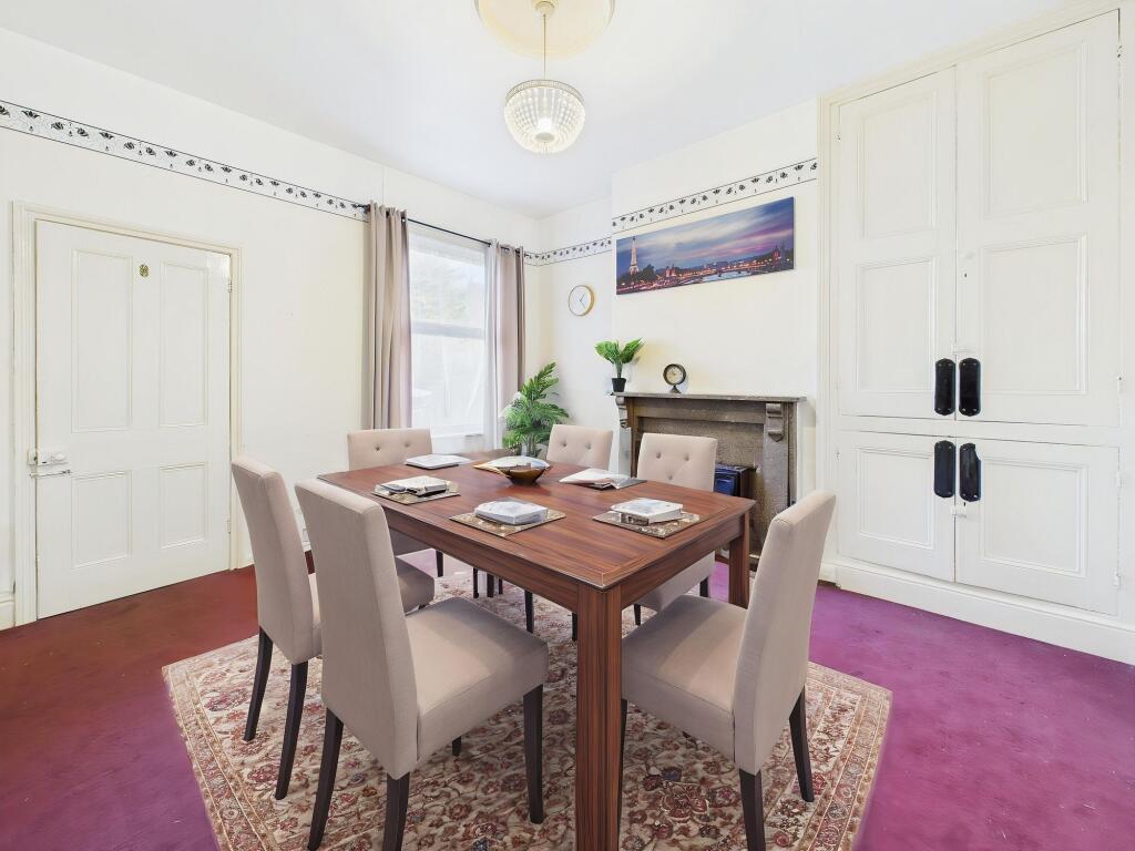 Dining Room (Virtually Furnished)