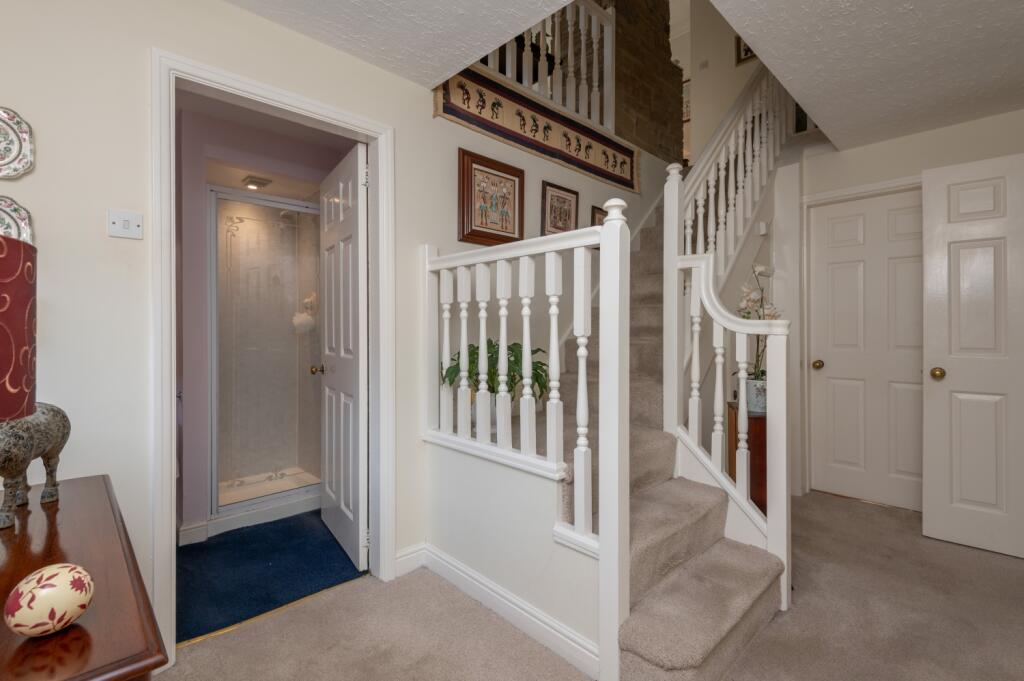 37 - 1 Westfield Mews BD13 3AP