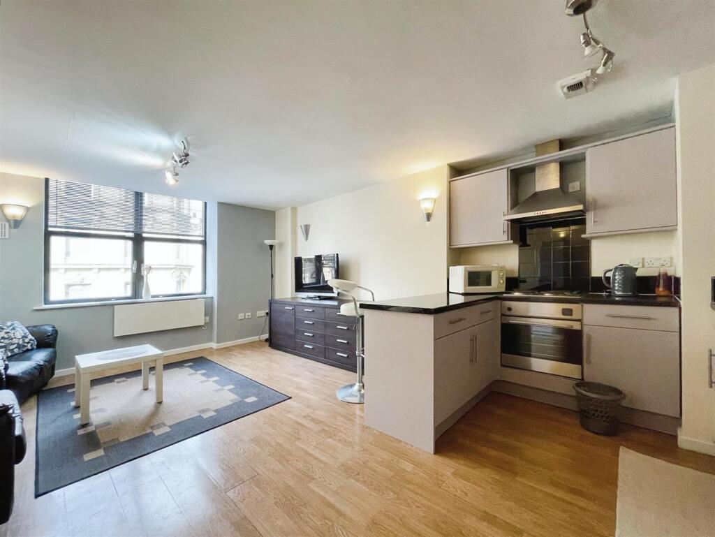 Dining / Living Room
