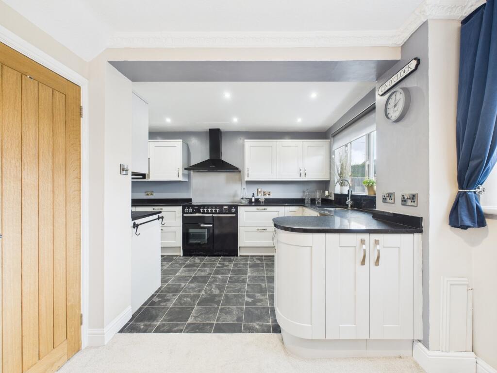 dining room to kitchen