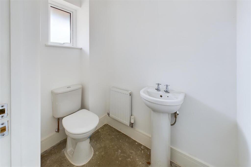 1 and 3, Mulberry Close Abergavenny, NP7 5ES | Fre