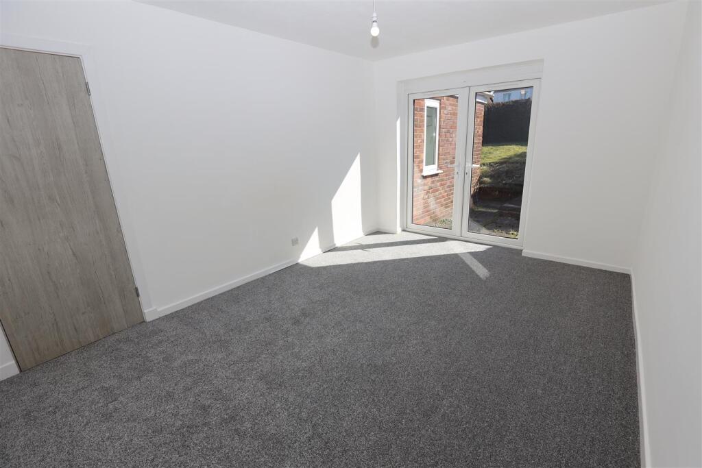 Bedroom 2.JPG