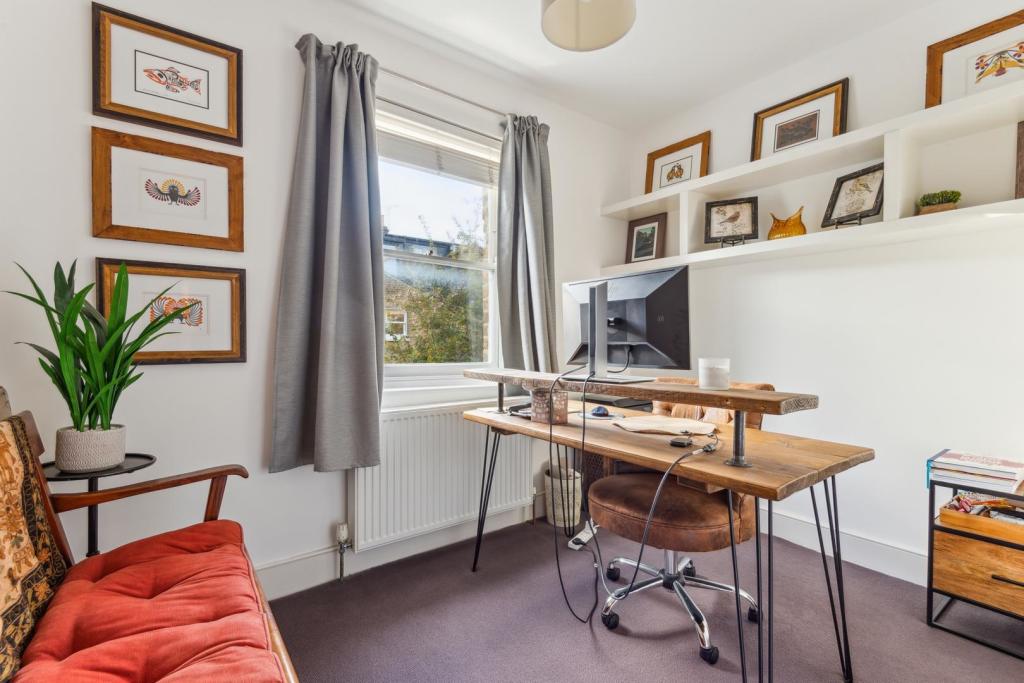 10'1 First Floor Bedroom