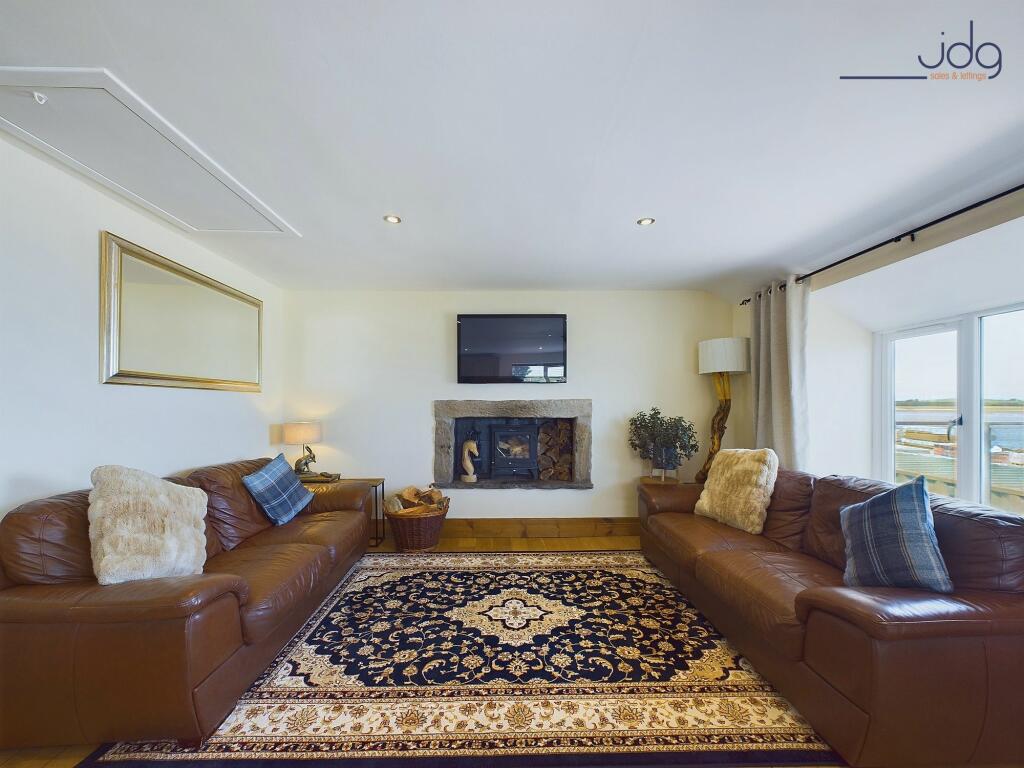 Upstairs lounge