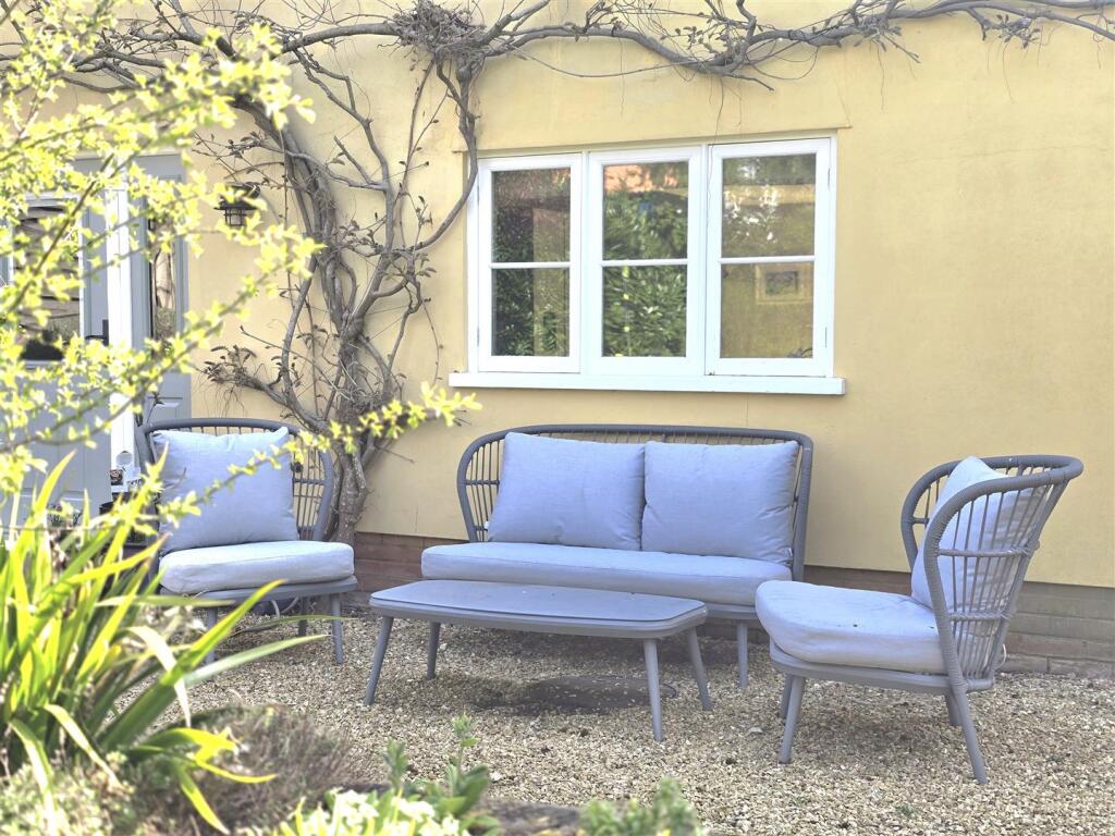 Sitting Area