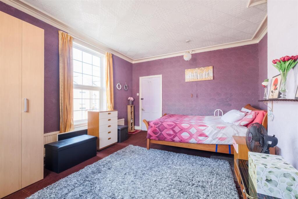 untitled (17 of 25).jpg