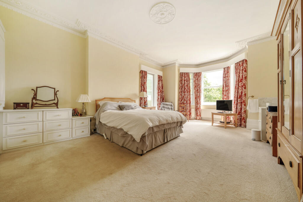 6-1299052-6-68371...