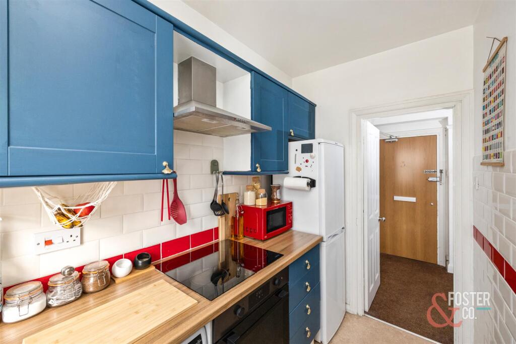 Kings Road, Astra House 33-003.JPG