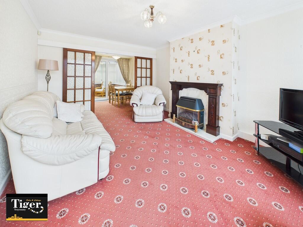 CAM02176G0-PR0681...