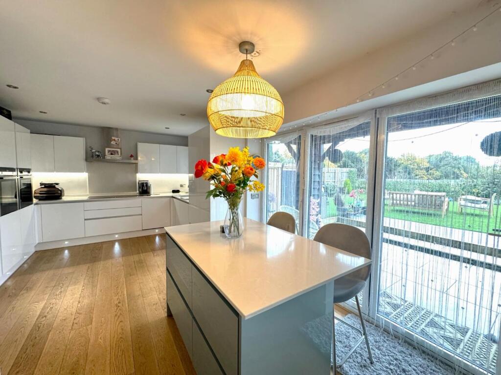 Kitchen/Dining Room