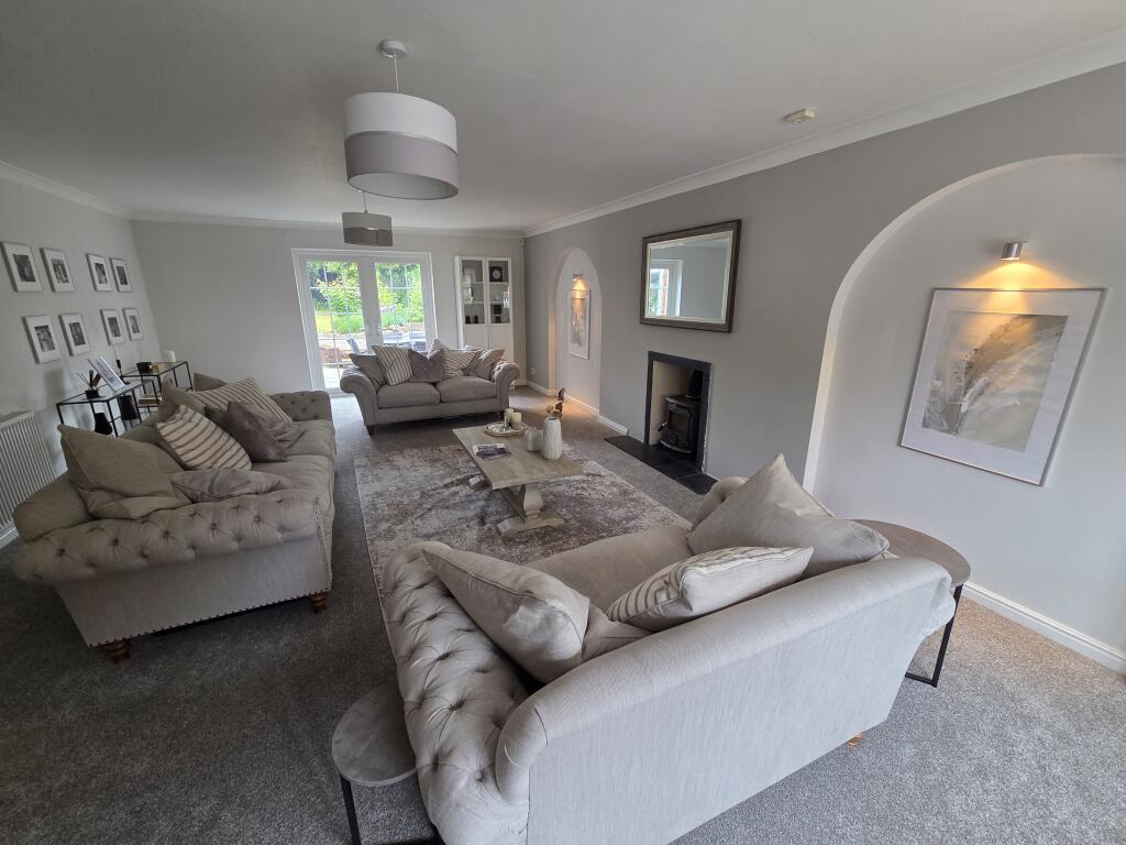 Lounge Pic 1