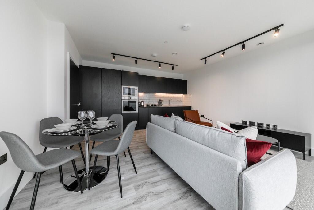 Portal Way, London, W3