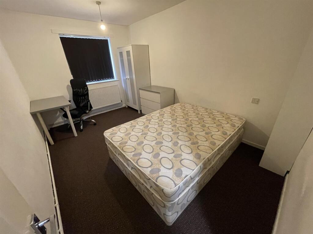 6as.Bedroom.jpg
