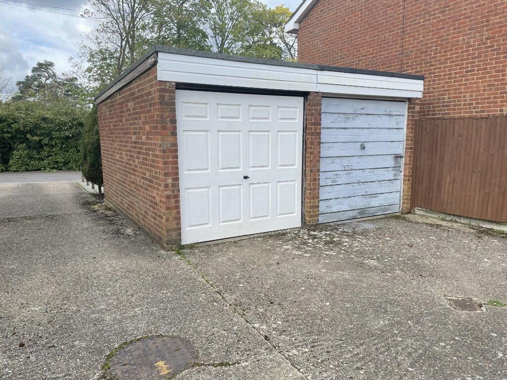 GARAGE EN BLOC
