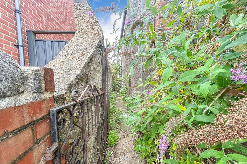 13 Station Street, Ryde, Isle of Wight  PO33 2QH