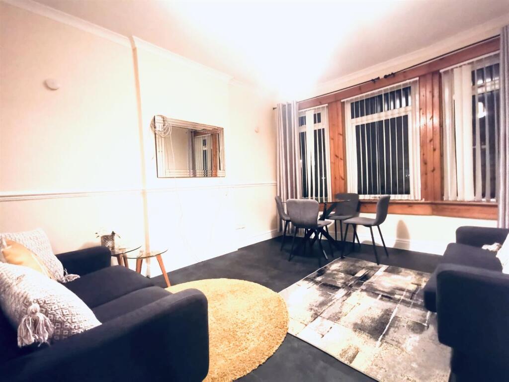 Flat 0:2, 91, Ashgill Road Glasgow 4.jpg