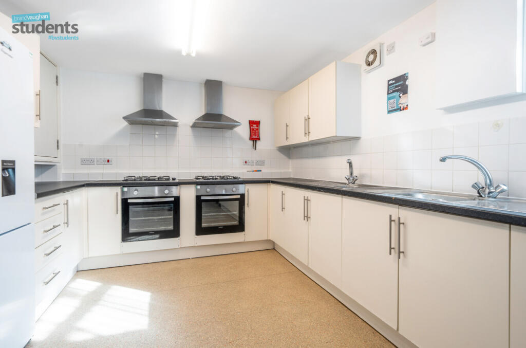 21186b6b-92fc-412...