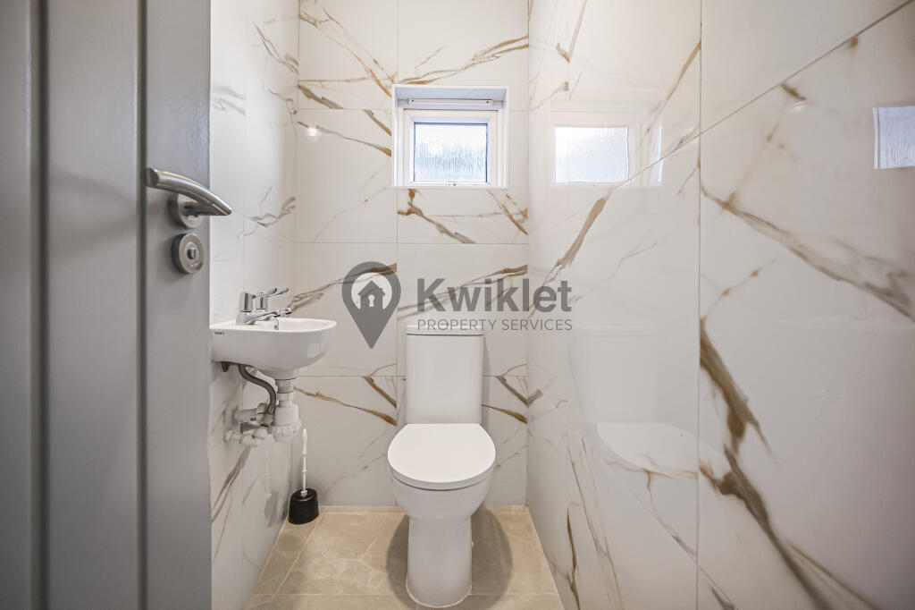 eZy Watermark_13-09-2025_07-28-34-5540pm.jpeg