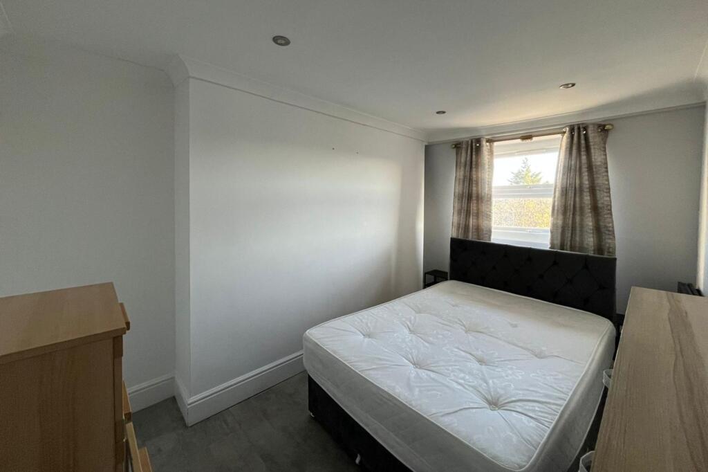 Third Floor Flat, 81 Brixton Hill, London SW2 1JE