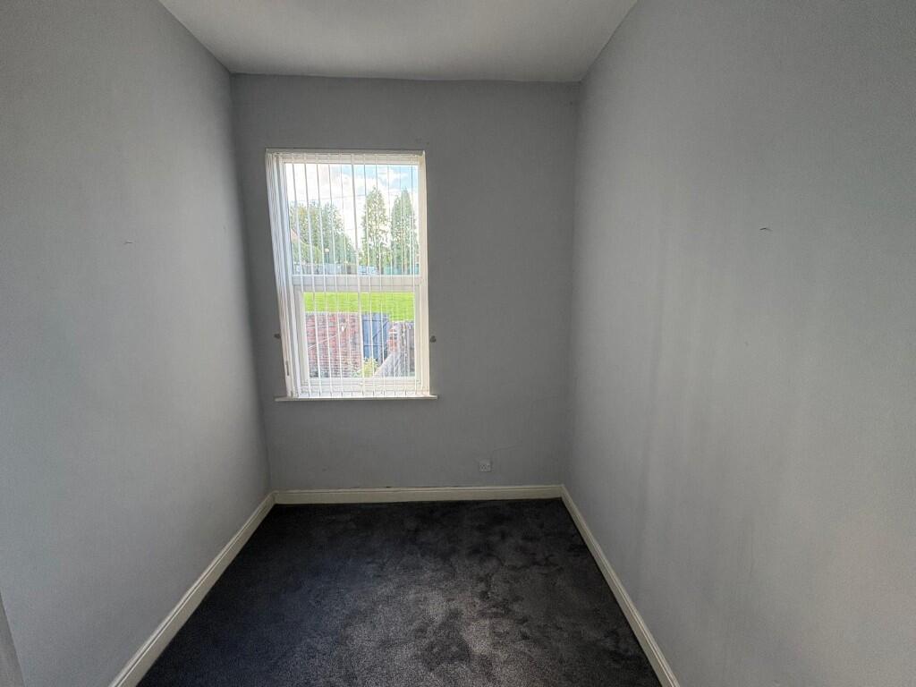 2nd back bedroom (i)